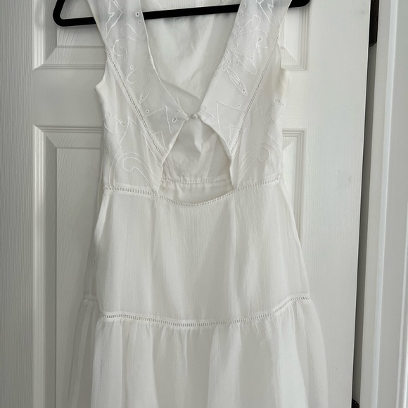 KIMCHI BLUE White Eyelet Dress - Picture 3 of 6